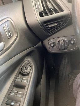 Ford Kuga 2.0 TDCi 120cv TITANIUM  2016 lleno