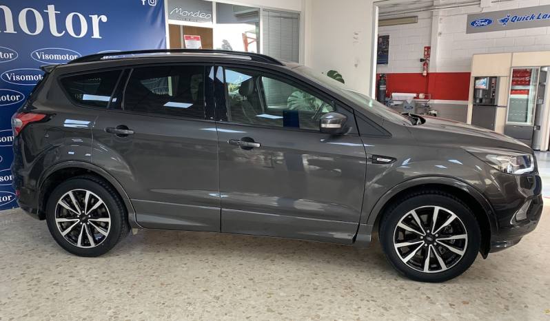 Ford Kuga 1.5 TDCi 120cv ST LINE lleno