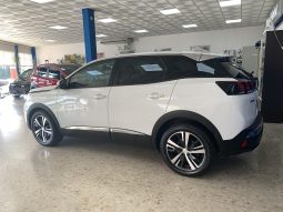 Peugeot 3008 1.2 PureTech 130cv 2019 ALLURE lleno
