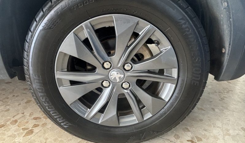 Peugeot 2008 1.6 HDI 110cv ALLURE AÑO 2021 lleno