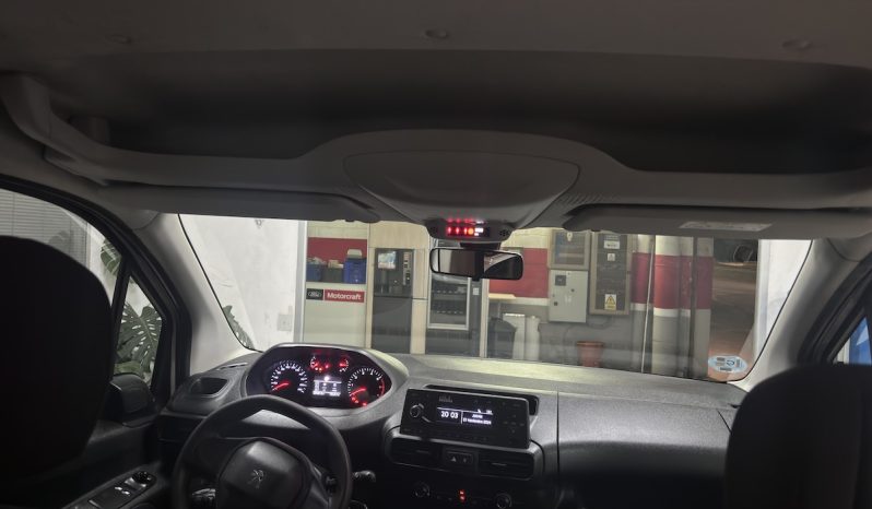 Peugeot Rifter 1.5 Access Standard BlueHDi 75cv Combi lleno