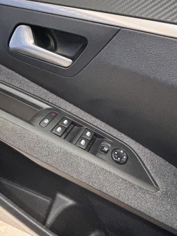 Peugeot 3008 1.5 HDCI ACTIVE PACK 130cv lleno