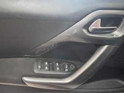 Peugeot 2008 1.5 Hdi 100cv Style Plus lleno