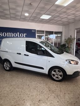 Transit Courier Van 1.5 TDCi 75cv TREND lleno