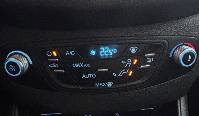 Transit Courier Van 1.5 TDCi 75cv TREND lleno