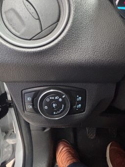 Transit Courier Van 1.5 TDCi 75cv TREND lleno