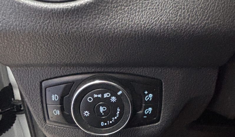 Transit Courier Van 1.5 TDCi 75cv TREND lleno