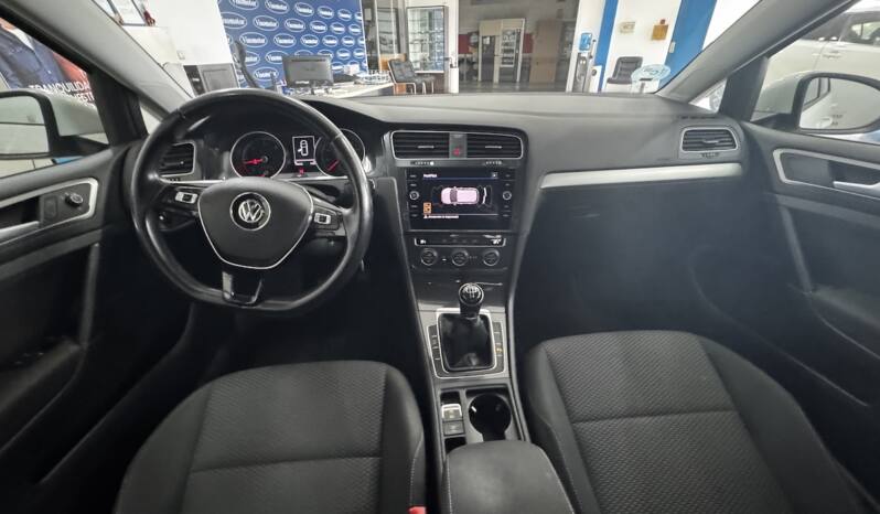 Volkswagen Golf 1.6 TDI 115CV LAST EDITION lleno